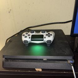 PS4 slim