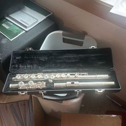 Flute For That Student That’s Looking To Play In Band.  Cheaper Than Renting When U Can Own. Like New. Call (contact info removed) If Interested. 