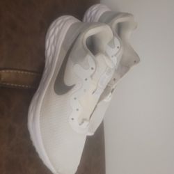 Nike Tennies