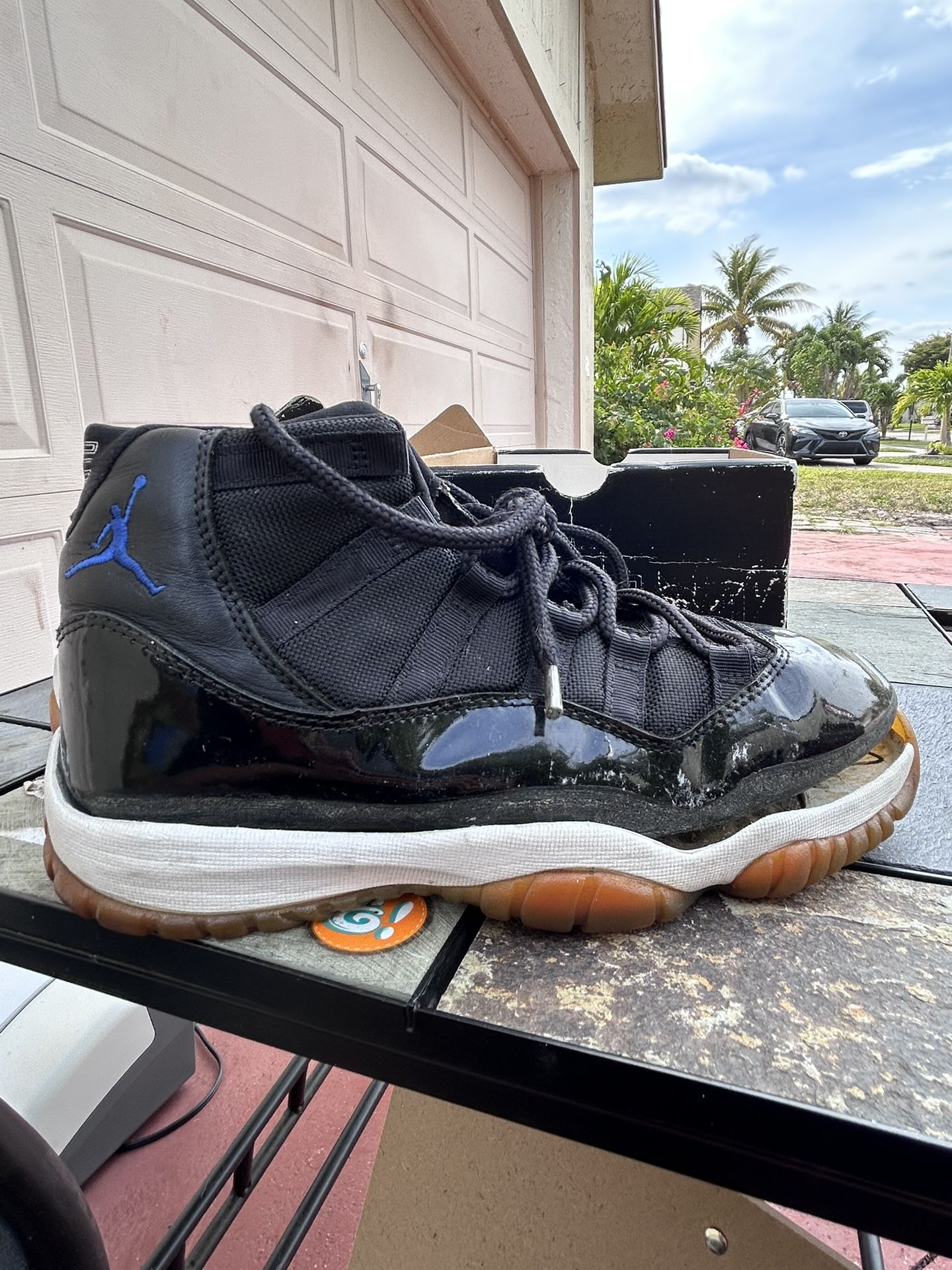 Air Jordan 11 Retro 2000 Space Jam 8.5 NEEDS RESTORATION