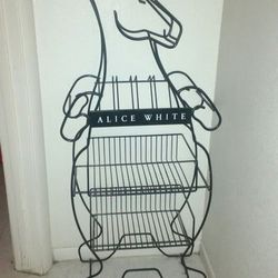 Alice White wine rack