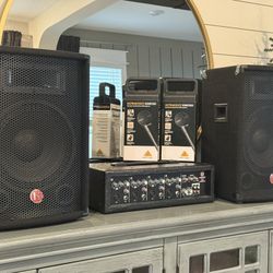 Harbinger M60 Mixer 60W, 4-Channel Compact Portable PA Sound System with x2 10-in Speakers + 2 Mics & Cables Events