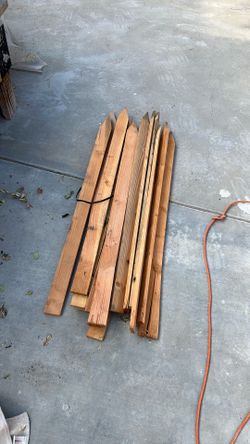 Stakes wood