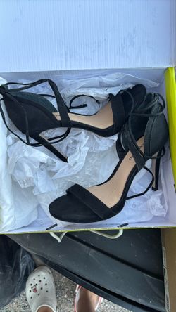 30$ SIZE 6.5 GIANNI BINI HEELS 3-4INCH WRAPS