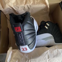 Jordan 12  Playoffs Size 8.5 DE