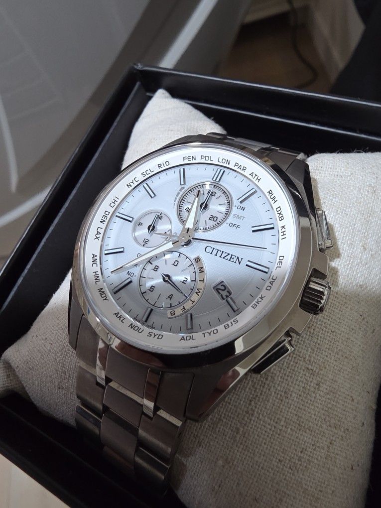 Citizen Attesa AT8040-57A Eco-Drive Solor Radio

Titanium Watch