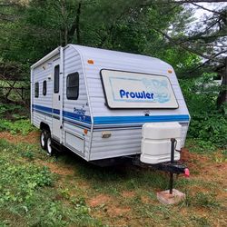 18' Prowler Travel Trailer