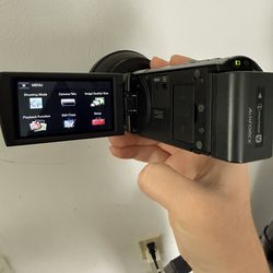 Complete HD Video Production Kit – Sony HDR-PJ650V (Projector) + HDR-CX160 + Manfrotto Tripod