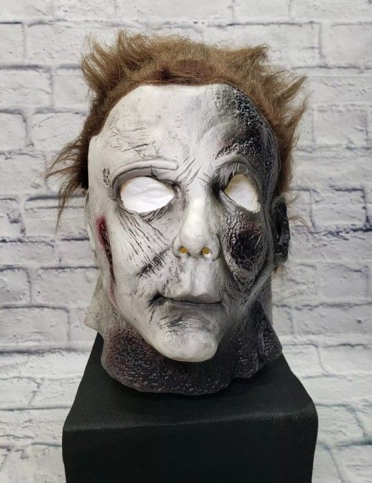 MICHEAL MYERS MASK 