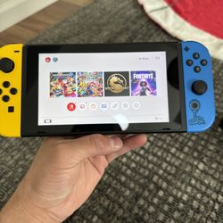 Nintendo Switch 