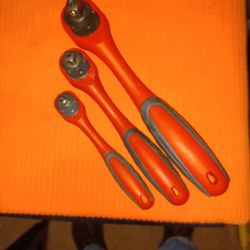PERFORMANCE TOOLS,1/2" - 3/8"- 1/4" DRIVE RATCHETS