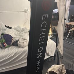 Echelon rowing machine