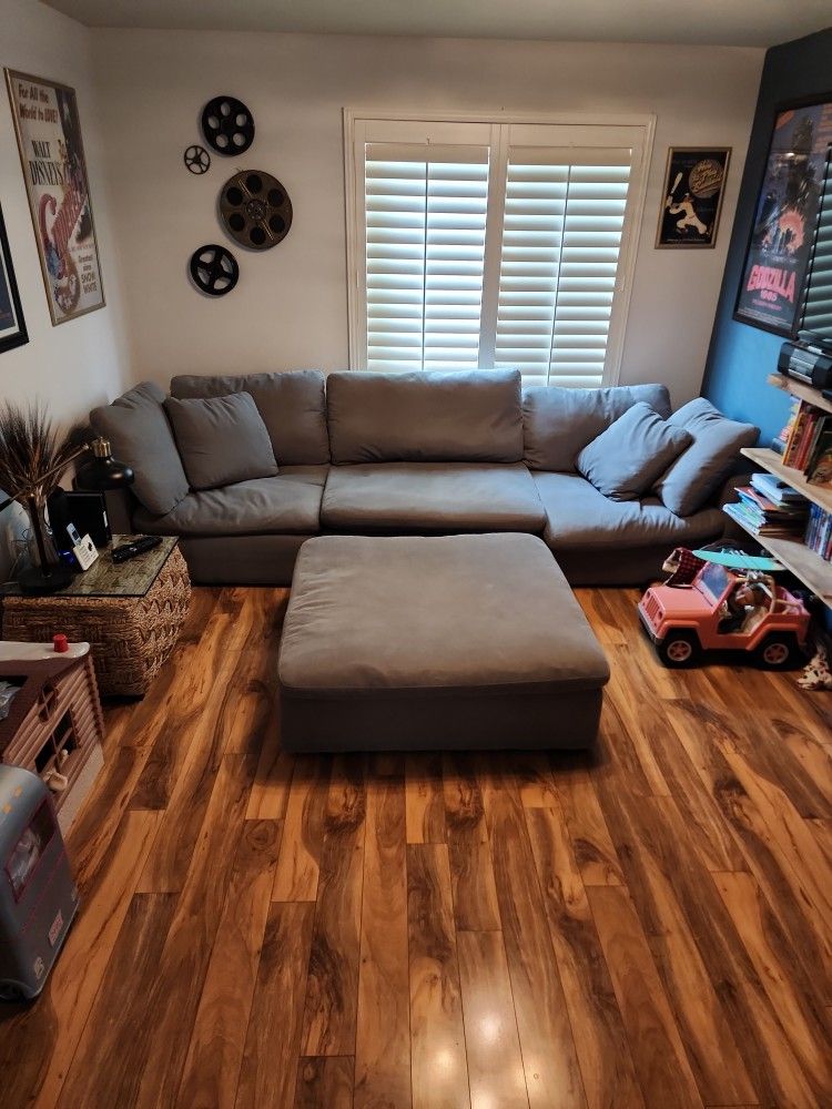 Dream Gray 131'' 4 Piece Modular Sectional with 1 Armless Chairs, 2 Corners, 1 Ottoman