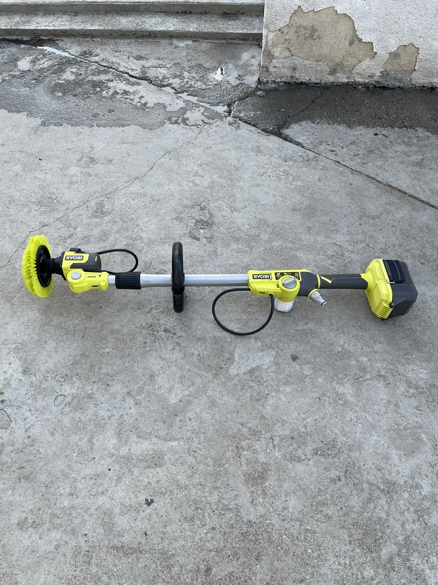 RYOBI 18V Cordless Soap Dispensing Scrubber 