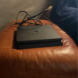 Ps4 Only Used A Couple Of Times Good Condition With 1 Controller