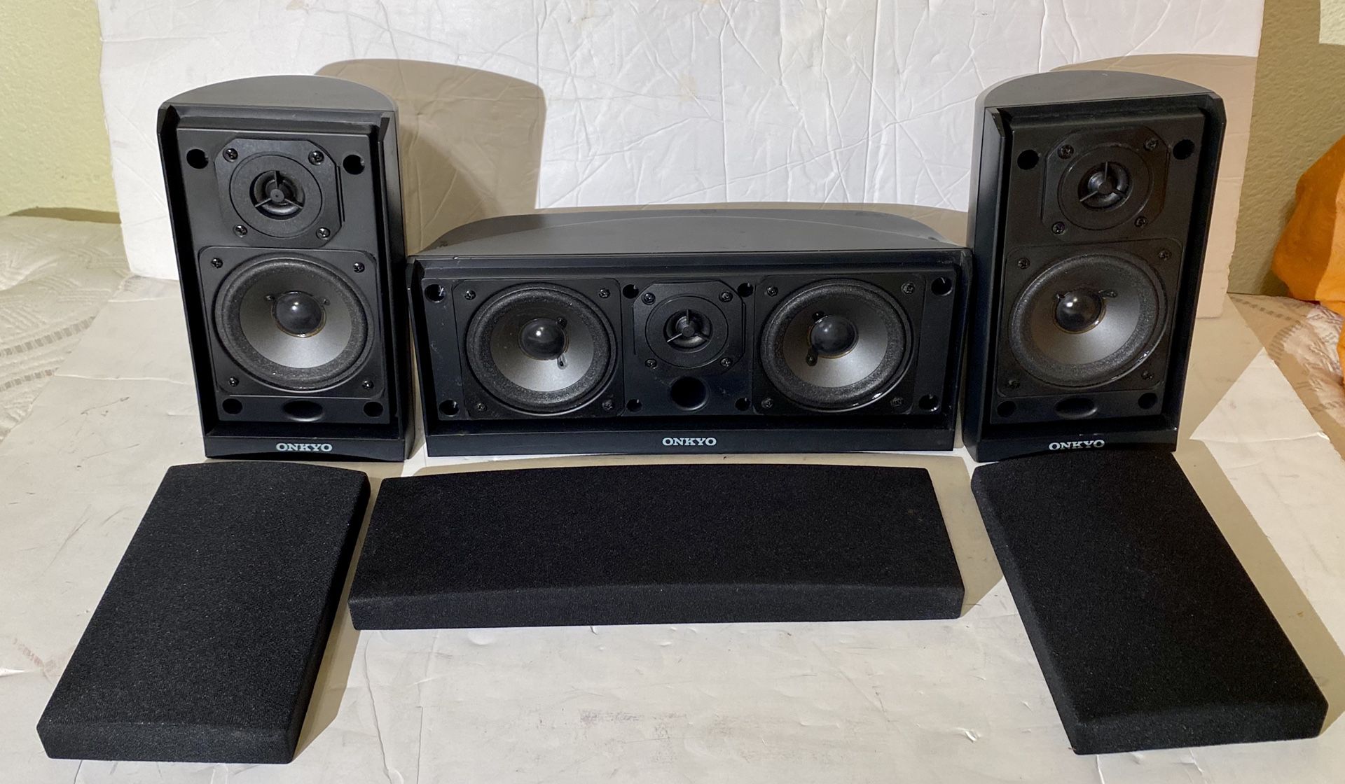 3 ONKYO SPEAKERS 2 X SKS-HT20 70W Surrounds and 1 X SKS-HT20C Central 100 W