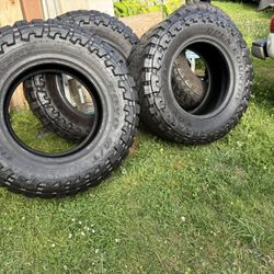35/12.5r18LT Toyo Open Country M/T
