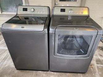 Maytag bravos, XL washer and electric dryer