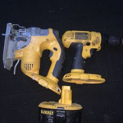 1 DRILL 1 JIGSAW 1 BATTERY 1 BATTERY CHARGER 18 VOLTS