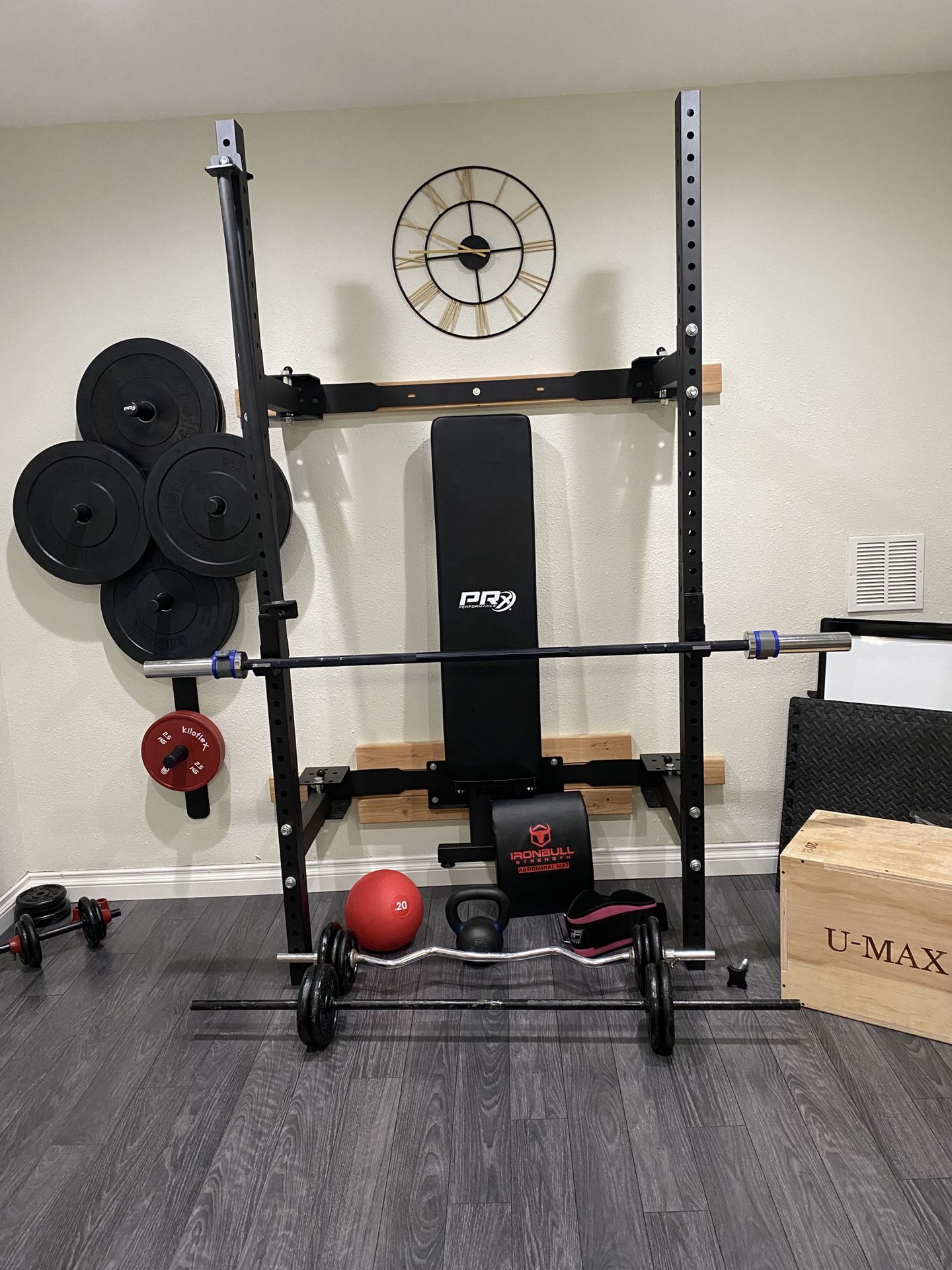 Home Gym- Folding Rack/Bumper Plates/Weights 