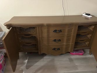 Buffet/dresser
