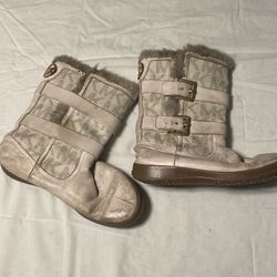 Girls boots - Size 6-9 Years