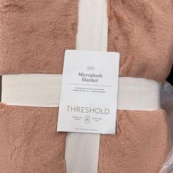 Threshold Blanket