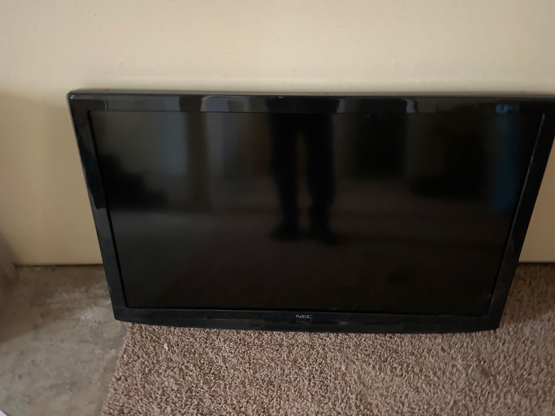 NEC 42” TV