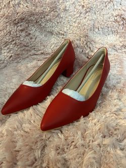 GOTOGO Women's Low Heel Pumps