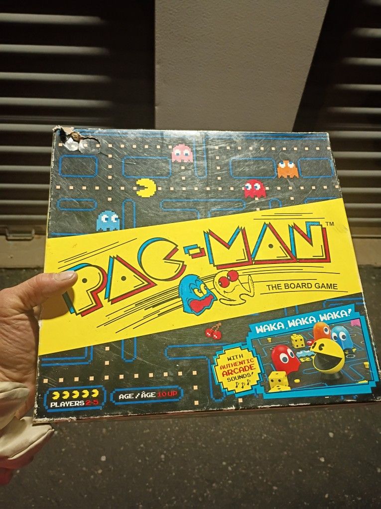 Pac-Man Board Game