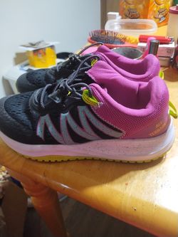 Avia trail All terrain Women's Shoes Size 5