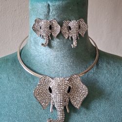 Elephant Pendant Necklace Set 