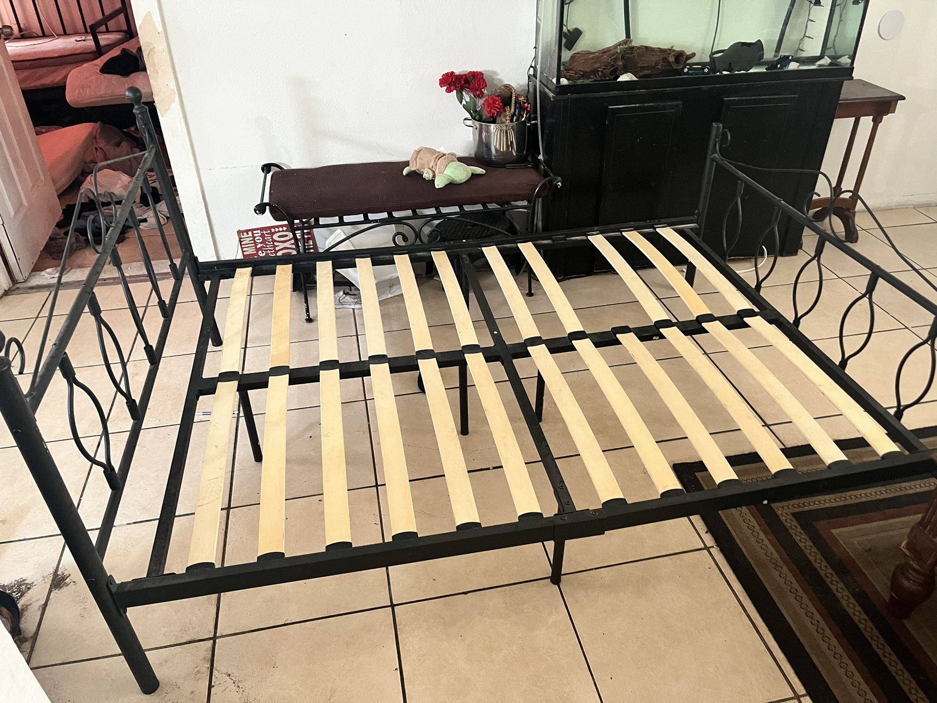 Queen Size Bed Frame 40$