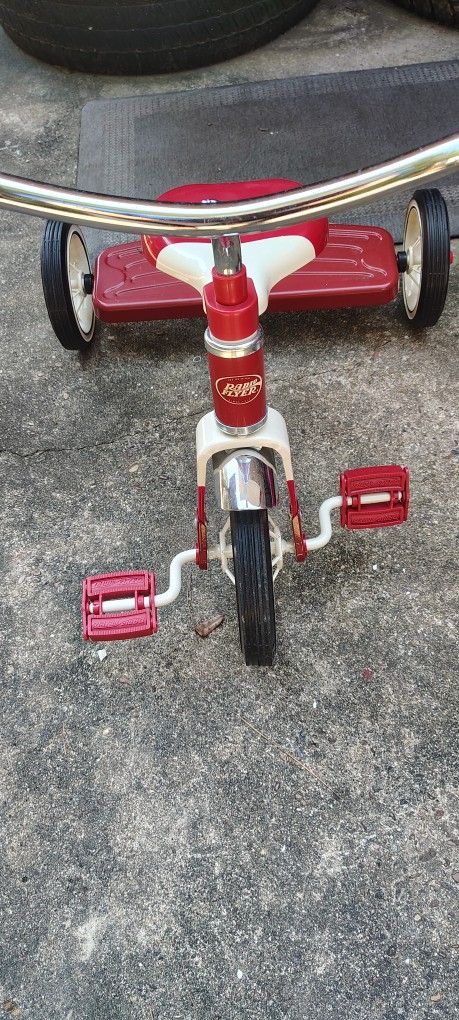 Radio Flyer Tricycle (Retro)