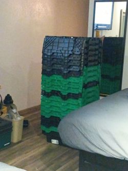 Storage totes