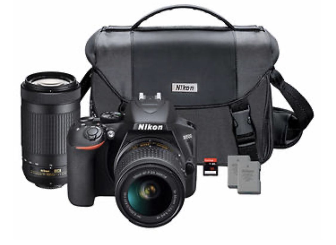 Nikon D3000 with 2 lenses and a bag
