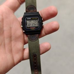 Casio Old Watch W720