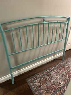 Fill Size Bed Frame - Teal / Mint green - Like New