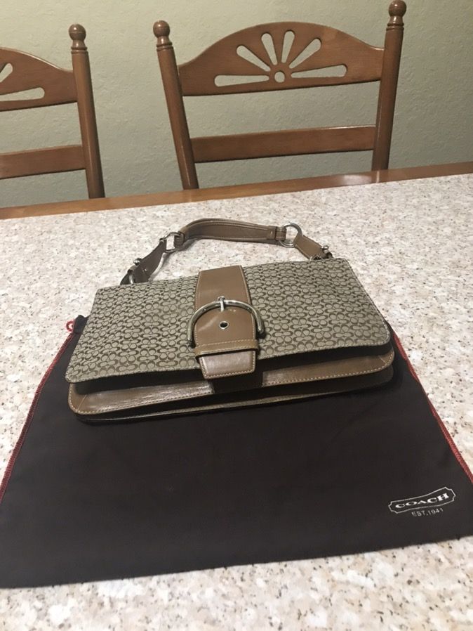 Coach Purse never used good