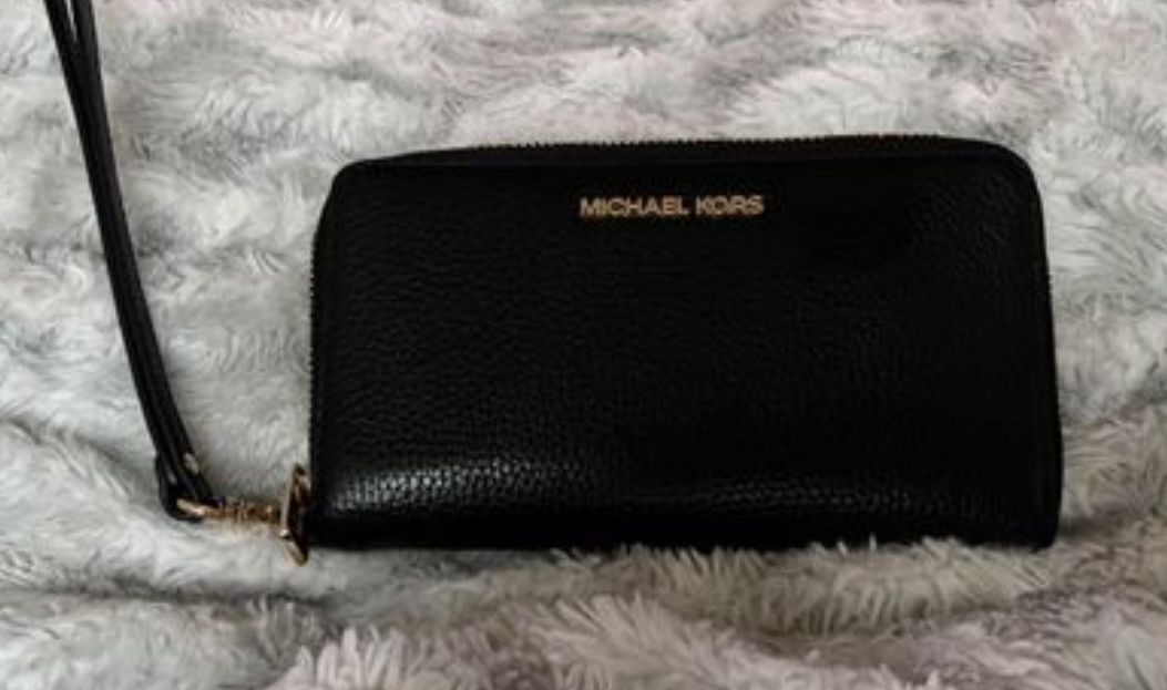 Michael Kors Zip Around Wallet- Wristlet