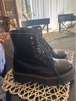 Platform DR martens boots