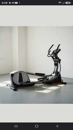 2021 NordicTrack E7.7 Power Incline Elliptical - Good Condition - East Brunswick, NJ