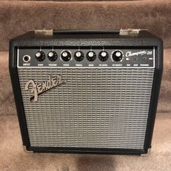 Squir Strat Guitar by Fender An Amp