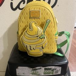 Pineapple Lounge Fly Backpack