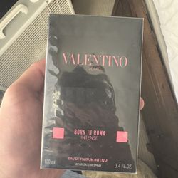 Valentino Perfume