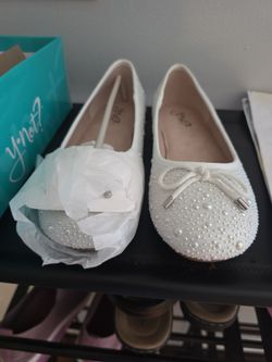 Girls size 4 shoes