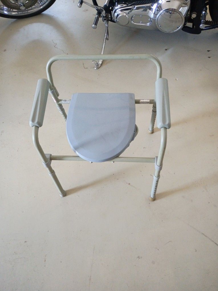 Portable Patty Blue Light Weight Like New