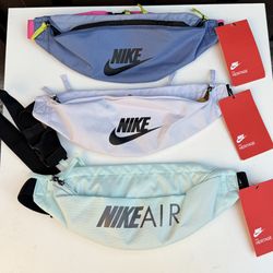 $12 Nike Fanny Pack / Crossbody Bag Brand New