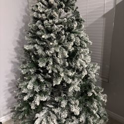 7 ft flocked artificial tree