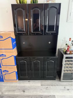 Black China Hutch